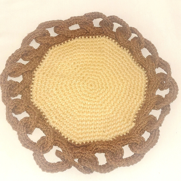 Trivet Pie Hot Pad Handmade Crotchet Rings Beige Brown Trim 14" diameter - Picture 1 of 1